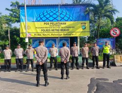 Bantu Para Pemudik  Babinsa Koramil 11/Pebayuran Siaga Di Pos Pelayanan Mudik Rest Area KM 39 Cikarang Pusat