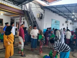 Momentum Ramadhan, H. Munadi Santuni 400 Anak Yatim dan Kaum Duafa di Pangongsean