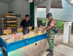 Pantauan Babinsa Harga Sembako di Pebayuran Masih Stabil, Ketersediaan Aman